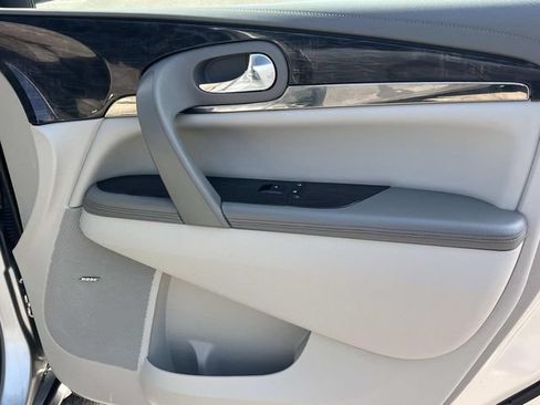 Used 2016 Buick Enclave Leather FWD image 29