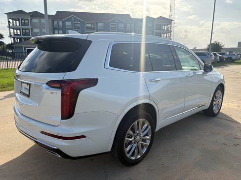 Used 2024 Cadillac XT6 Premium Luxury AWD/4WD image 8