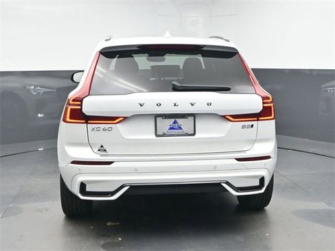 New 2026 Volvo XC60 B5 Plus w/ Protection Package Premier image 7
