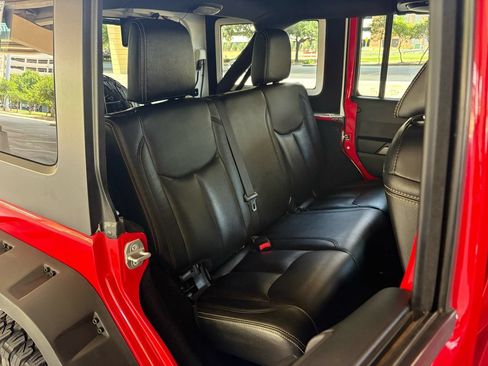 Used 2014 Jeep Wrangler Unlimited Sport w/ Quick Order Package 24S AWD/4WD image 32