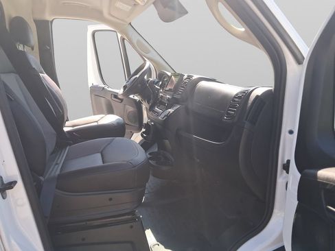 Used 2025 RAM ProMaster 2500 w/ Convenience Group FWD image 14