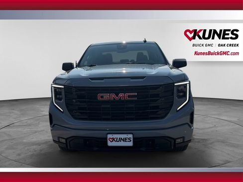 Used 2024 GMC Sierra 1500 Elevation AWD/4WD image 3