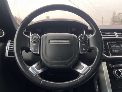 Used 2016 Land Rover Range Rover HSE image 24