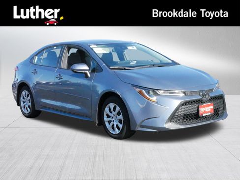 Certified 2022 Toyota Corolla LE image 1