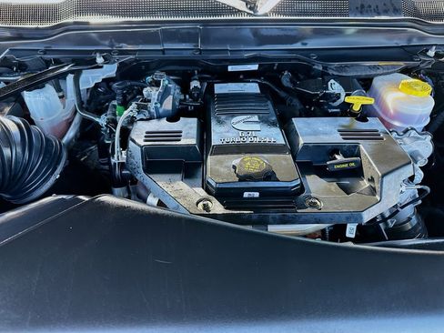 Used 2024 RAM 3500 Laramie w/ Chrome Bumper Package image 30