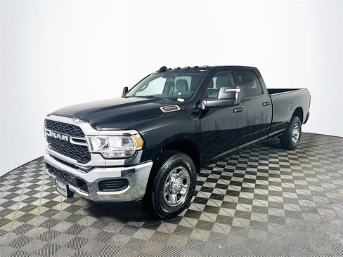 New 2024 RAM 2500 Tradesman w/ Chrome Appearance Group image 3
