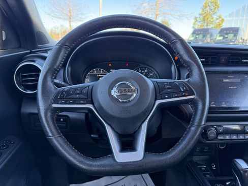 Used 2021 Nissan Kicks SR w/ SR Premium Package image 14