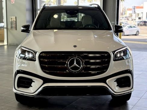 New 2026 Mercedes-Benz GLS 580 4MATIC image 10