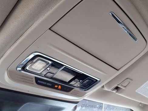 Used 2024 Lincoln Corsair FWD image 17