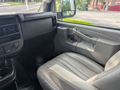 Used 2024 Chevrolet Express 3500 LS RWD image 18