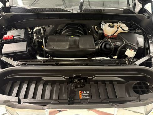 Used 2025 GMC Sierra 1500 SLT AWD/4WD image 19
