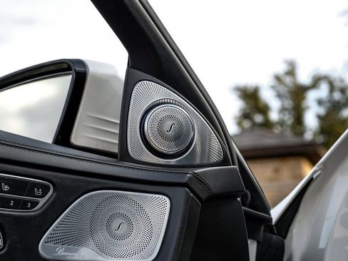 Used 2019 Mercedes-Benz S 560e w/ AMG Line Exterior image 50