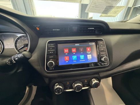 Used 2024 Nissan Kicks S image 11