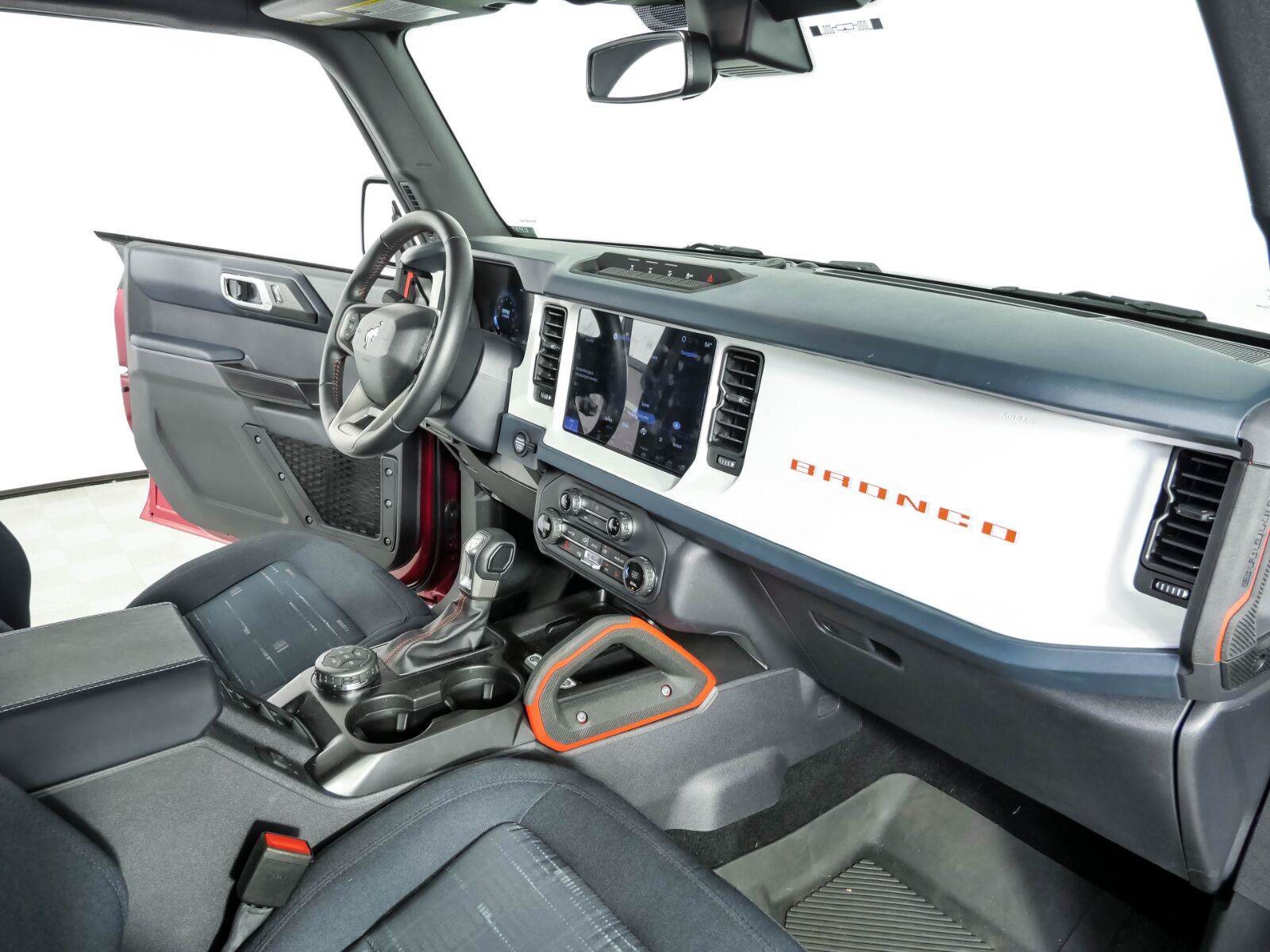 Used 2025 Ford Bronco Heritage Edition AWD/4WD image 21