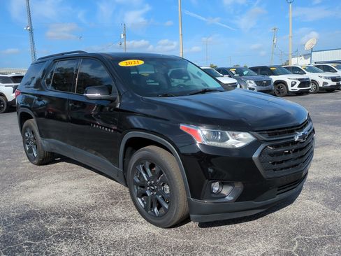 Used 2021 Chevrolet Traverse RS image 2