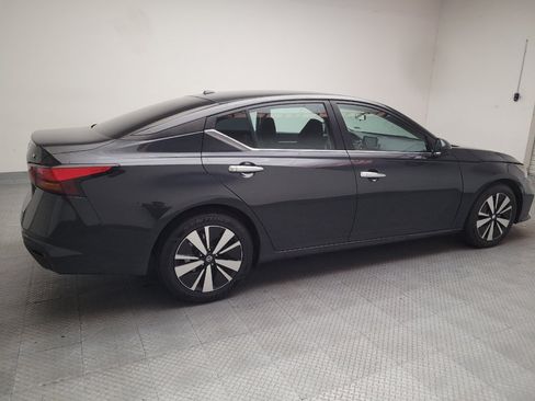 Used 2021 Nissan Altima 2.5 SV FWD image 10