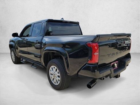 Used 2025 Toyota Tacoma SR5 RWD image 7