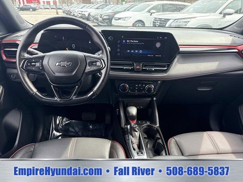 Used 2024 Chevrolet TrailBlazer RS FWD image 14