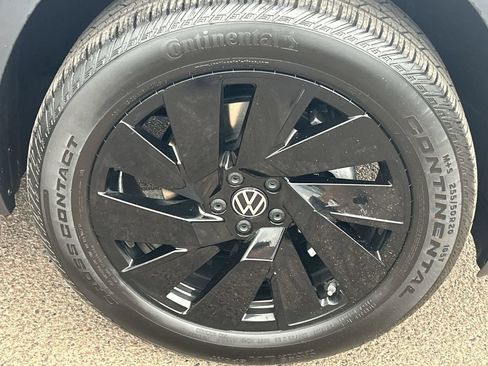New 2026 Volkswagen Atlas SE FWD image 6