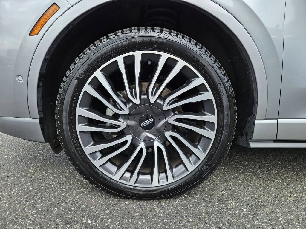 Used 2021 Lincoln Corsair Reserve w/ Equipment Group 201A AWD/4WD image 9