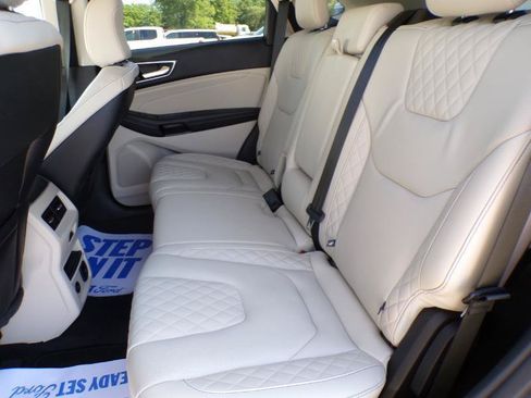 Used 2024 Ford Edge Titanium w/ Equipment Group 301A AWD/4WD image 7