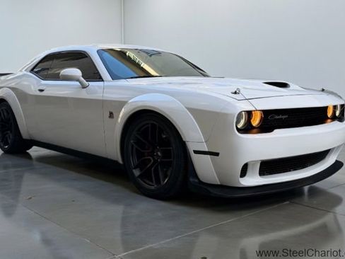 Used 2019 Dodge Challenger R/T Scat Pack w/ Widebody Package image 8