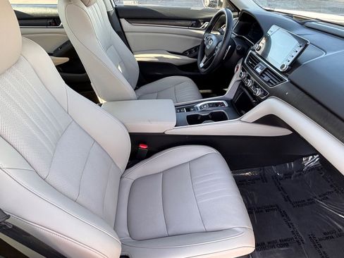 Certified 2020 Honda Accord Touring image 14