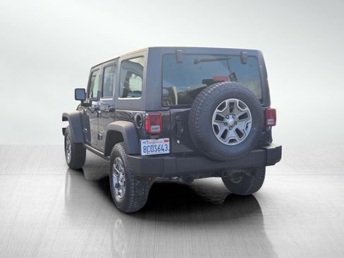 Used 2018 Jeep Wrangler Unlimited Rubicon w/ Connectivity Group image 6