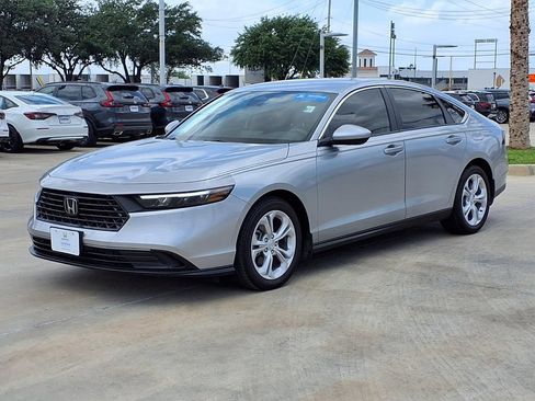 Used 2025 Honda Accord LX image 3