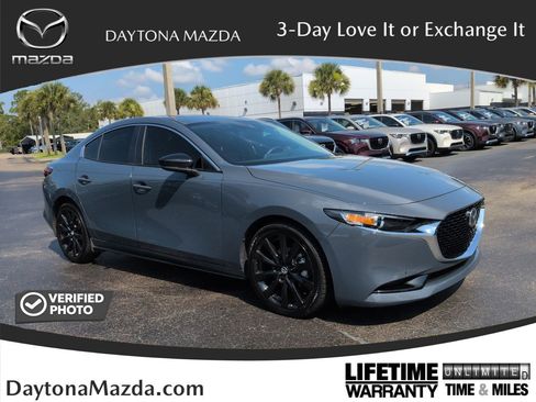 Used 2023 MAZDA MAZDA3 s FWD image 1