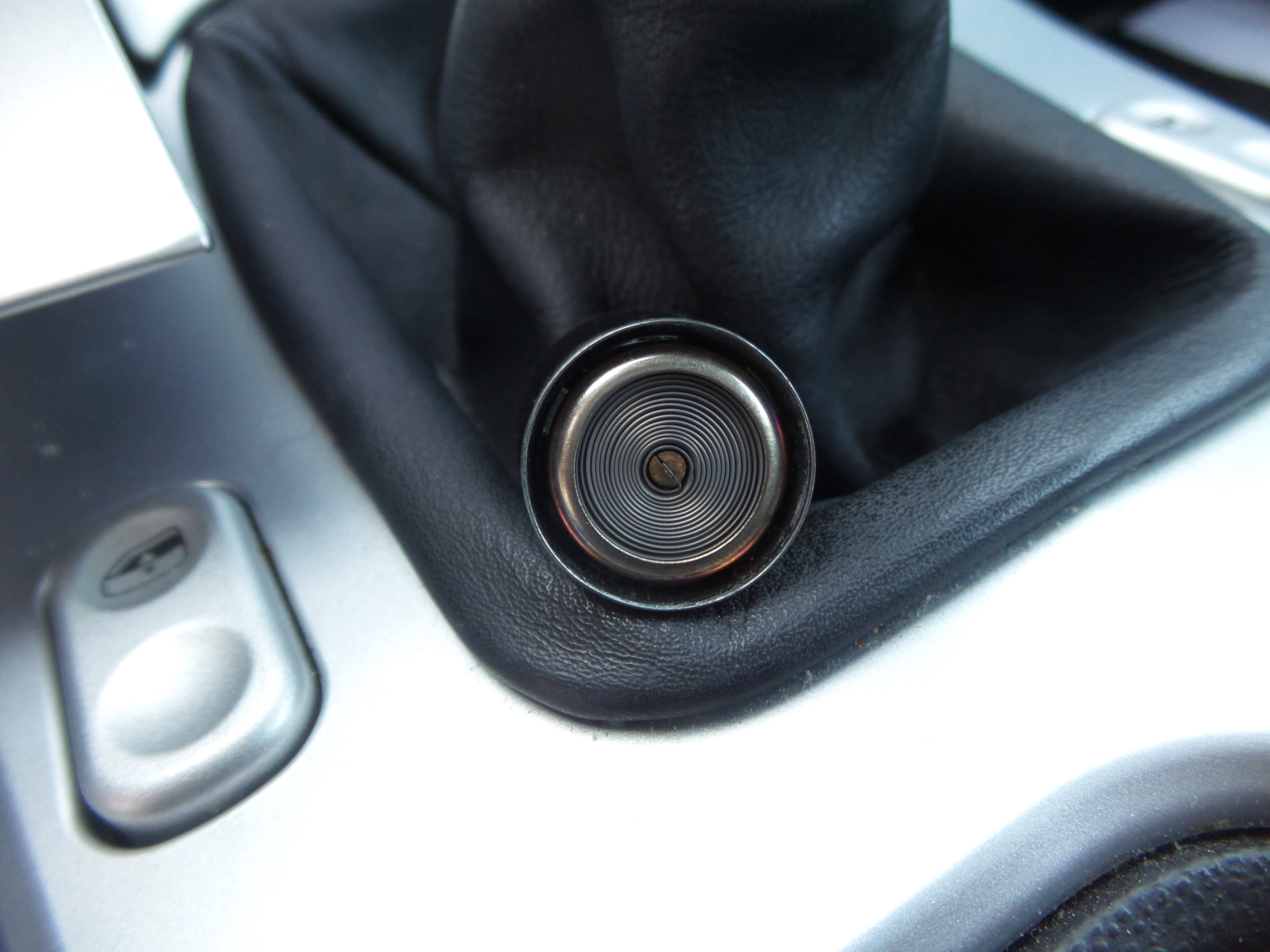 Used 2007 Chrysler Crossfire Coupe RWD image 58