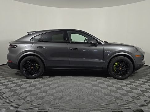 Certified 2025 Porsche Cayenne E-Hybrid Coupe AWD/4WD image 8