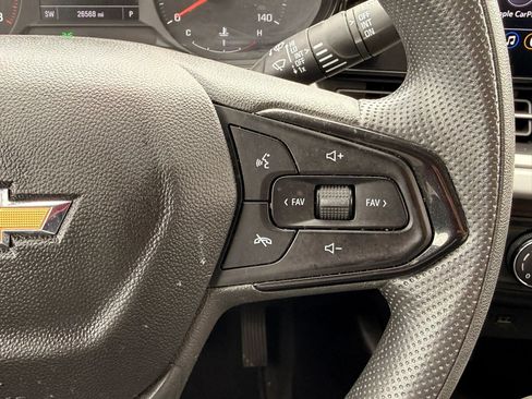 Used 2024 Chevrolet Trax LS w/ LS Convenience Package FWD image 17