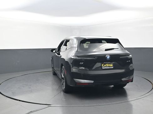 Used 2024 BMW iX xDrive50 w/ Premium Package AWD/4WD image 8