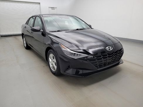 Used 2023 Hyundai Elantra SE w/ Cargo Package image 13