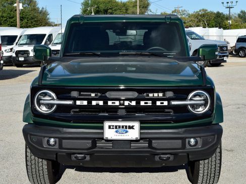 New 2025 Ford Bronco Outer Banks image 2