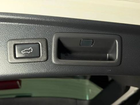 Used 2018 Subaru Forester 2.5i Touring w/ Popular Package #2 AWD/4WD image 16