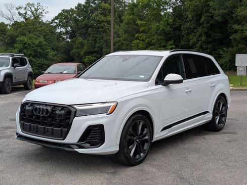 Used 2025 Audi Q7 3.0T Premium Plus w/ Premium Plus Package AWD/4WD image 5