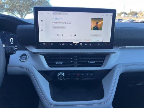 New 2026 Ford Explorer Active image 22