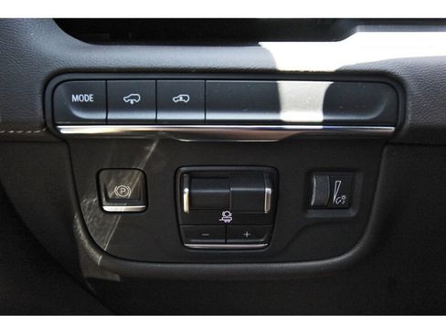 Used 2023 Cadillac Escalade ESV Sport w/ LPO, ONYX Package RWD image 19