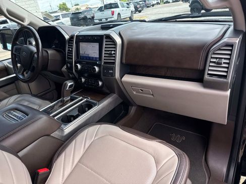 Used 2020 Ford F150 Limited w/ Trailer Tow Package image 12