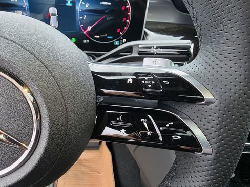 New 2026 Mercedes-Benz GLC 300 image 16