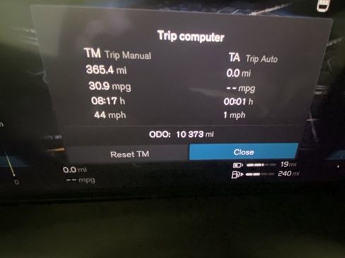 Certified 2025 Volvo XC60 T8 Ultra image 16