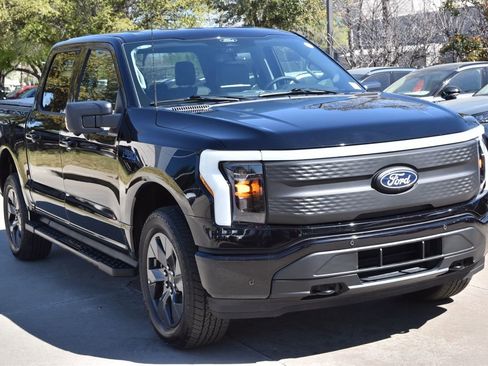 Certified 2025 Ford F150 Lightning Flash image 4