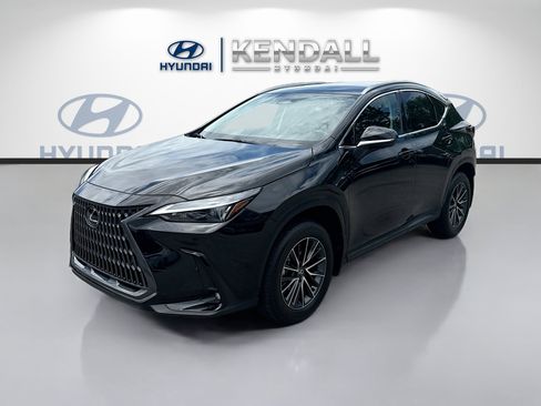 Used 2025 Lexus NX 250 FWD w/ Accessory Package (K3) image 3