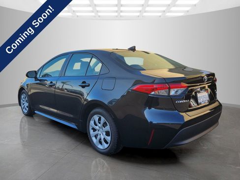 Used 2024 Toyota Corolla LE FWD image 5
