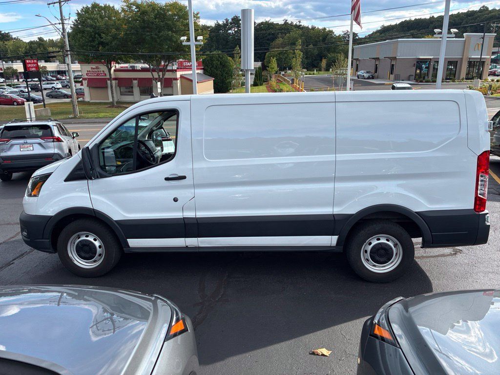 Used 2020 Ford Transit 150 Low Roof RWD image 4
