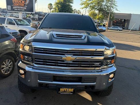 Used 2017 Chevrolet Silverado 2500 LTZ w/ Duramax Plus Package AWD/4WD image 27