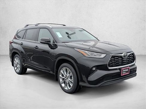New 2026 Toyota Highlander Limited image 7
