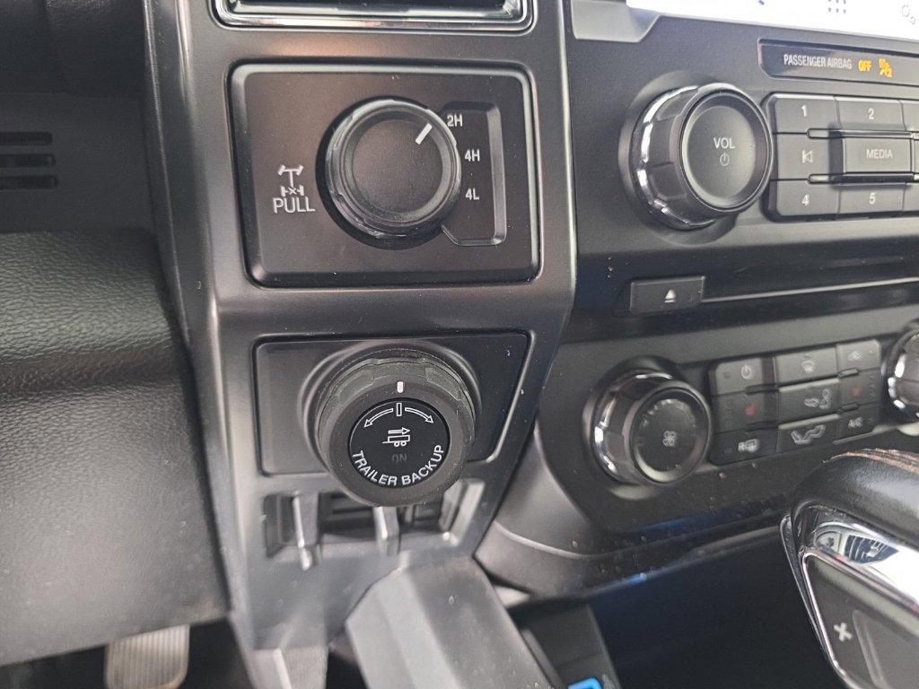 Used 2018 Ford F150 XLT w/ Equipment Group 302A Luxury AWD/4WD image 18